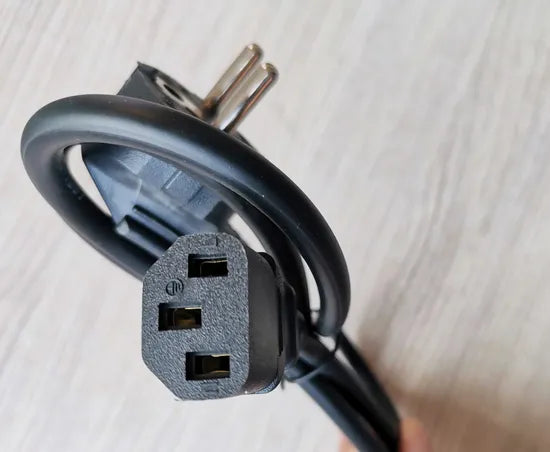 Universal Power Cable 1.5 meters 055082 up to 10A
